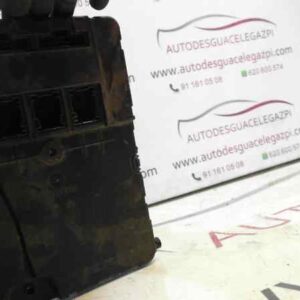 CAJA RELES / FUSIBLES RENAULT MEGANE II CLASSIC BERLINA