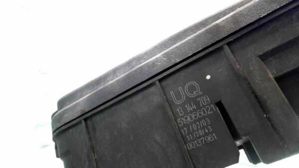 CAJA RELES / FUSIBLES OPEL VECTRA C BERLINA