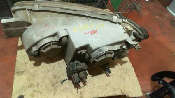 FARO DERECHO HYUNDAI COUPE