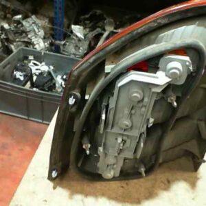 PILOTO TRASERO IZQUIERDO OPEL VECTRA C BERLINA