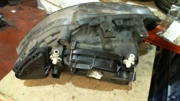 FARO IZQUIERDO SEAT CORDOBA BERLINA