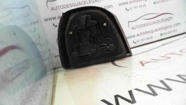 PILOTO TRASERO DERECHO VOLKSWAGEN GOLF III BERLINA