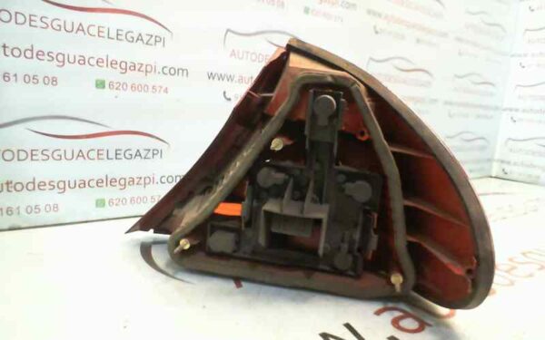 PILOTO TRASERO IZQUIERDO FORD MONDEO BERLINA
