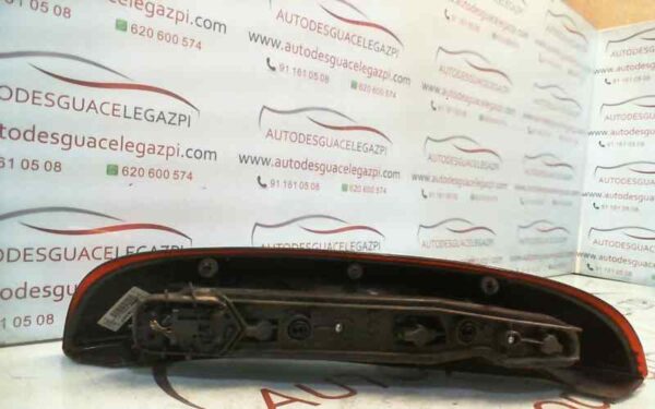 PILOTO TRASERO DERECHO OPEL CORSA B