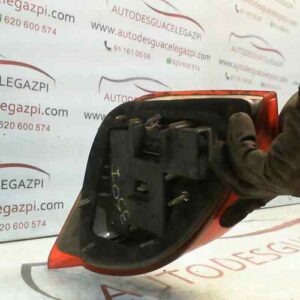 PILOTO TRASERO IZQUIERDO FORD FIESTA COURIER