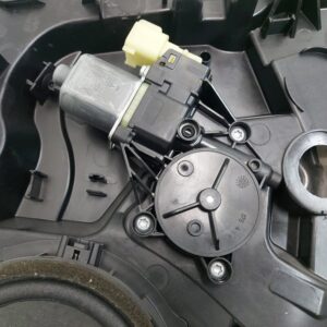 ELEVALUNAS DELANTERO DERECHO FORD FIESTA