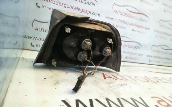 PILOTO TRASERO IZQUIERDO FORD ESCORT BERL./TURNIER