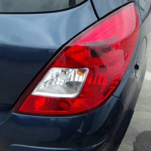 PILOTO TRASERO DERECHO OPEL CORSA D