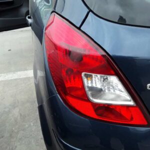 PILOTO TRASERO IZQUIERDO OPEL CORSA D