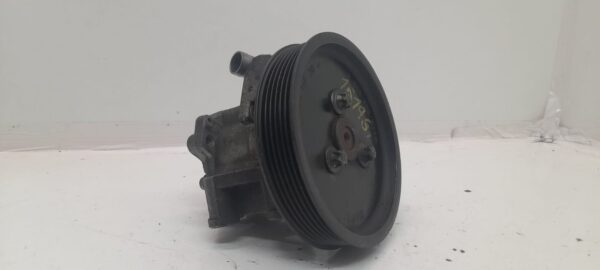 BOMBA DIRECCION MERCEDES CLASE C BERLINA