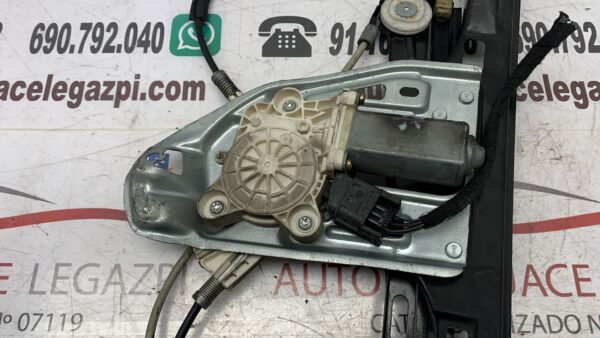 ELEVALUNAS DELANTERO DERECHO MERCEDES CLASE C BERLINA