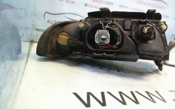 FARO IZQUIERDO AUDI A4 BERLINA