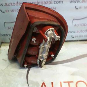PILOTO TRASERO IZQUIERDO SKODA FABIA