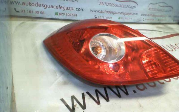PILOTO TRASERO IZQUIERDO OPEL CORSA D