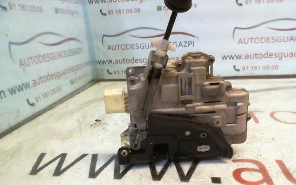 CERRADURA PUERTA DELANTERA DERECHA VOLKSWAGEN PASSAT BERLINA