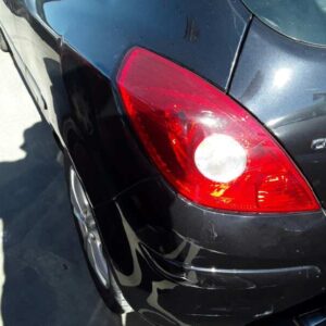 PILOTO TRASERO IZQUIERDO OPEL CORSA D