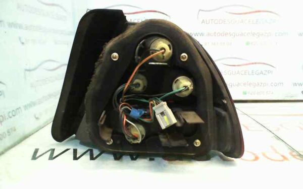 PILOTO TRASERO IZQUIERDO HONDA CIVIC BERLINA .5