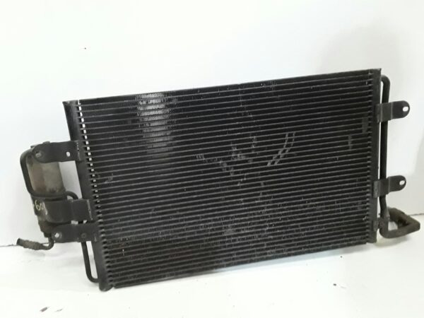 CONDENSADOR / RADIADOR  AIRE ACONDICIONADO SKODA OCTAVIA BERLINA