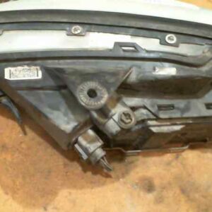 FARO IZQUIERDO FORD FOCUS BERLINA