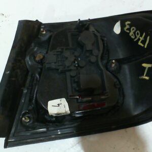 PILOTO TRASERO IZQUIERDO NISSAN PRIMERA BERLINA