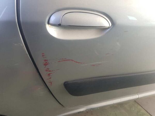PUERTA TRASERA DERECHA DACIA LOGAN