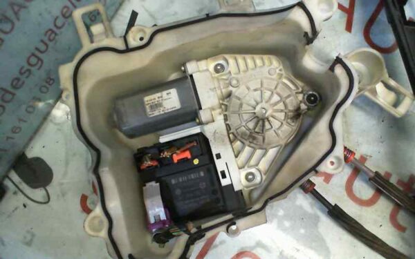 ELEVALUNAS DELANTERO IZQUIERDO SEAT ALTEA