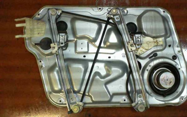 MANDO ELEVALUNAS DELANTERO DERECHO HYUNDAI SONATA