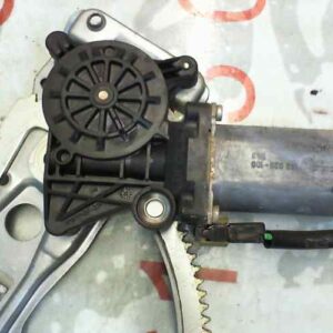 ELEVALUNAS DELANTERO DERECHO MERCEDES CLASE C BERLINA