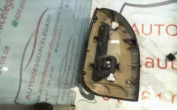 PILOTO TRASERO DERECHO OPEL ZAFIRA A