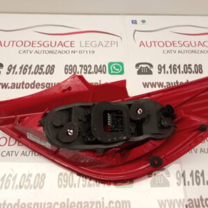 PILOTO TRASERO IZQUIERDO OPEL CORSA D