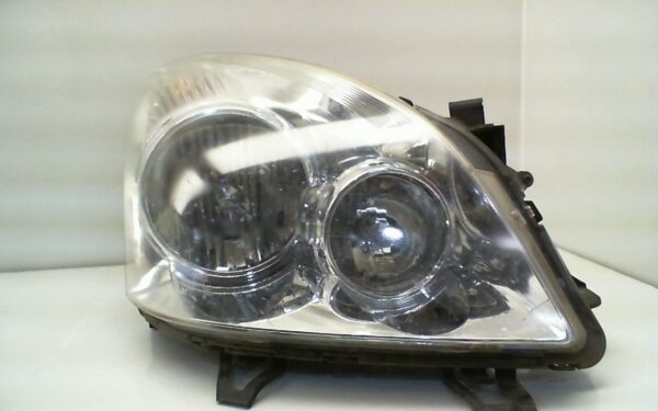 FARO DERECHO TOYOTA COROLLA VERSO