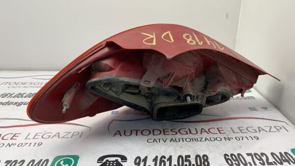 PILOTO TRASERO DERECHO PEUGEOT 207