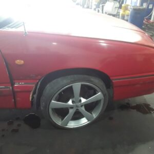 ALETA DELANTERA DERECHA CHRYSLER LE BARON