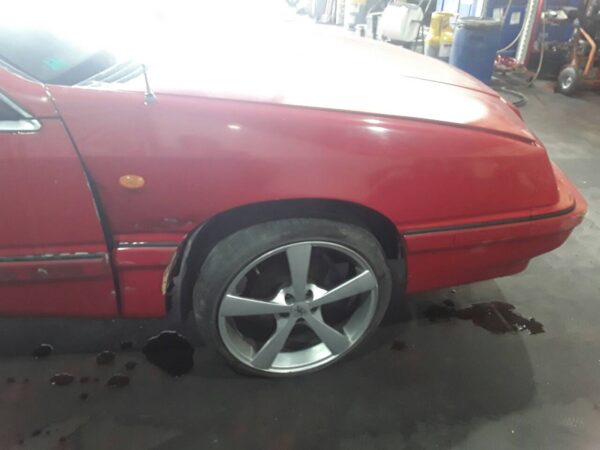 ALETA DELANTERA DERECHA CHRYSLER LE BARON