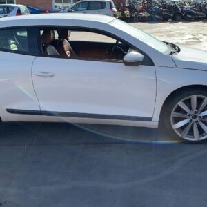 PUERTA DELANTERA DERECHA VOLKSWAGEN SCIROCCO