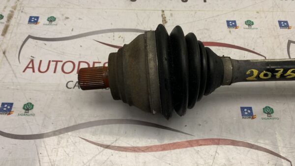 TRANSMISION DELANTERA IZQUIERDA VOLKSWAGEN PASSAT BERLINA