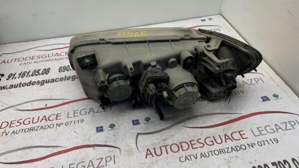 FARO DERECHO HYUNDAI TRAJET
