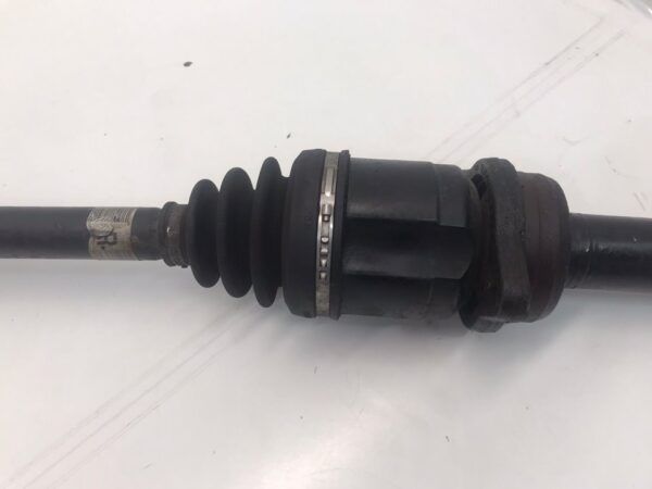 TRANSMISION DELANTERA DERECHA TOYOTA AURIS