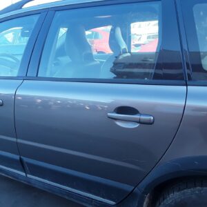 PUERTA TRASERA IZQUIERDA VOLVO XC70