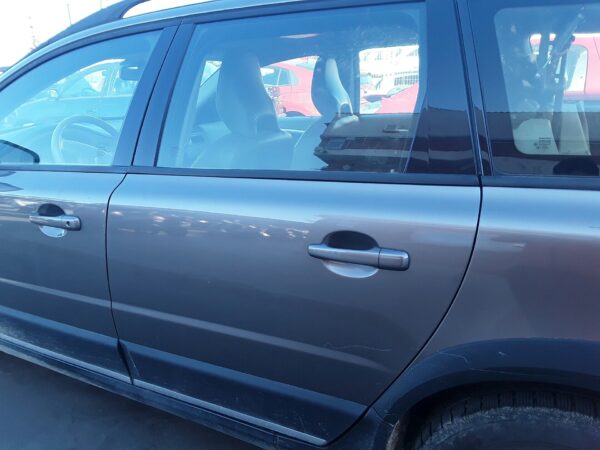 PUERTA TRASERA IZQUIERDA VOLVO XC70