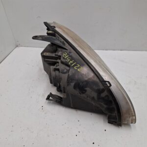 FARO IZQUIERDO FORD FOCUS BERLINA