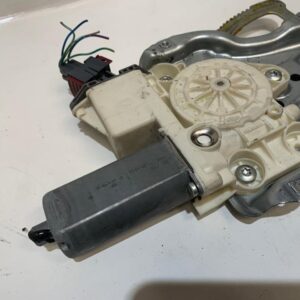 ELEVALUNAS DELANTERO IZQUIERDO TOYOTA AVENSIS BERLINA