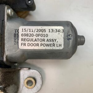 ELEVALUNAS DELANTERO IZQUIERDO TOYOTA COROLLA VERSO