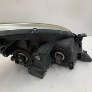 FARO IZQUIERDO TOYOTA COROLLA VERSO