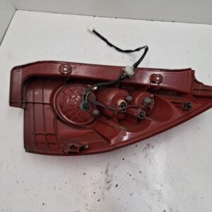 PILOTO TRASERO IZQUIERDO MAZDA 5 BERL.
