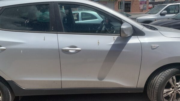 PUERTA DELANTERA DERECHA HYUNDAI IX35