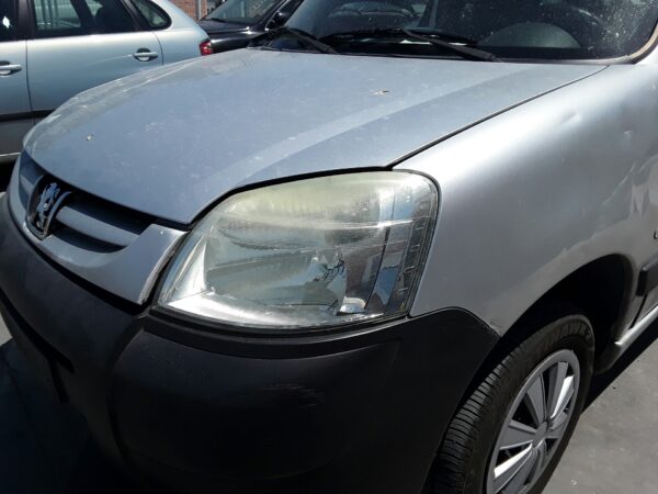 FARO IZQUIERDO PEUGEOT PARTNER