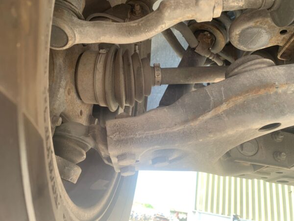 TRANSMISION DELANTERA DERECHA KIA SORENTO