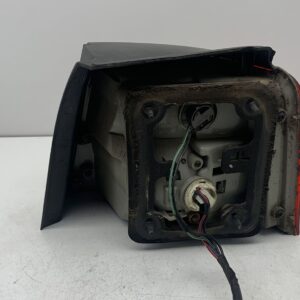PILOTO TRASERO IZQUIERDO KIA CARENS