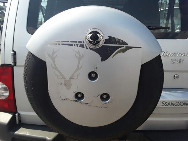 SOPORTE RUEDA REPUESTO SSANGYONG KORANDO
